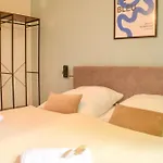 Milpau Buer 2 - Modernes Apartment Mit Queensize-Bett, Netflix, Nespresso, Waschmaschine & Smart Tv