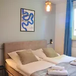 Milpau Buer 2 - Modernes Apartment Mit Queensize-Bett, Netflix, Nespresso, Waschmaschine & Smart Tv