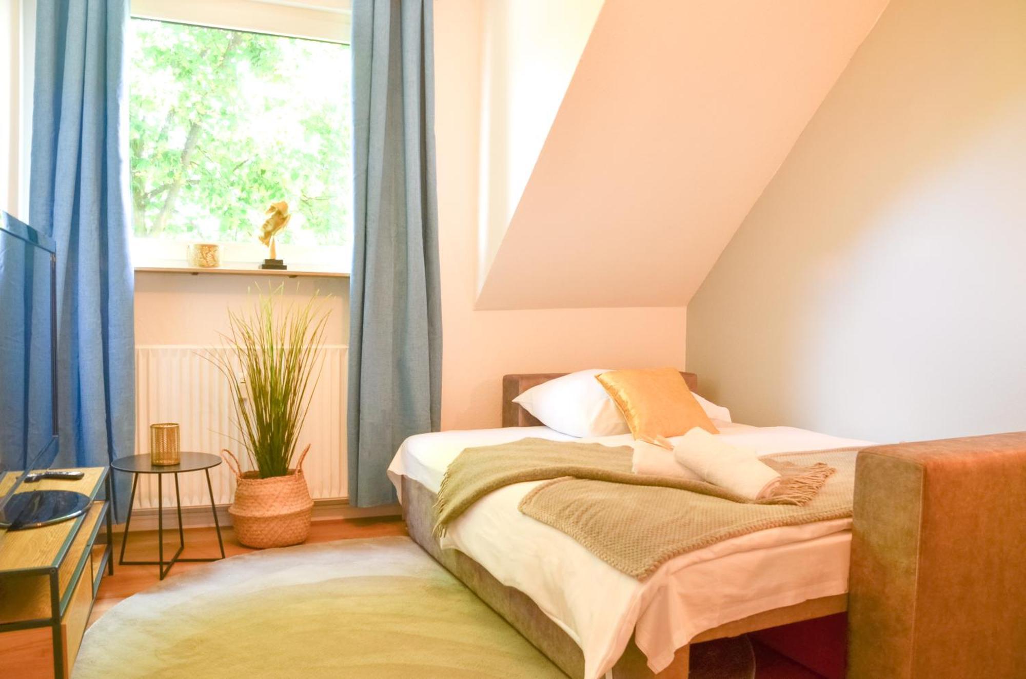 Milpau Buer 2 - Modernes Mit Queensize-bett, Netflix, Nespresso, Waschmaschine & Smart Tv